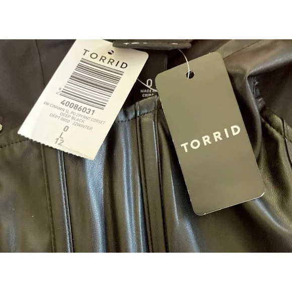 Torrid 0-L Black Faux Leather Boned Zip Front Lined Sleeveless Crop Corset Top - Picture 6 of 6